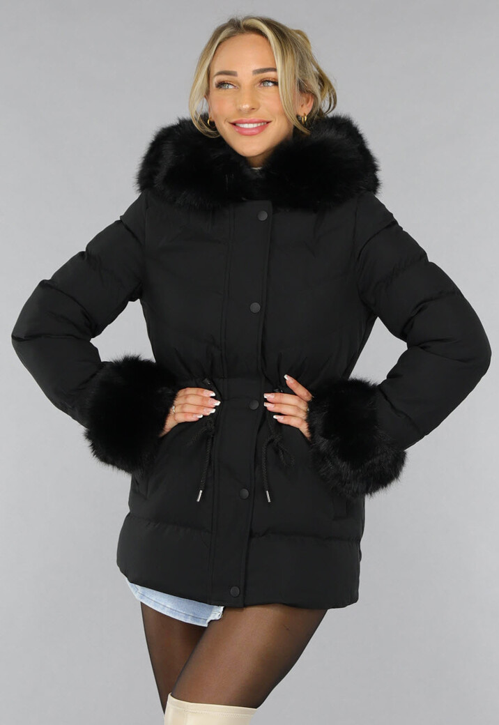 Zwarte Gewatteerde Winterjas met Bontkraag