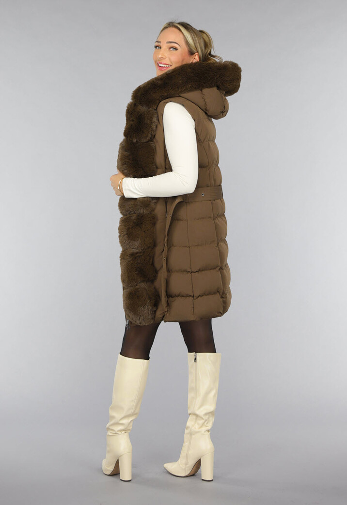 Lange Faux Fur Camel Bodywarmer met Riem