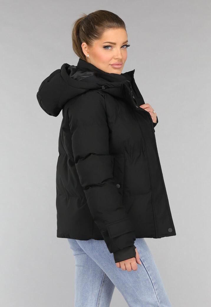 Zwarte Gewatteerde Winterjas met Duimgaten