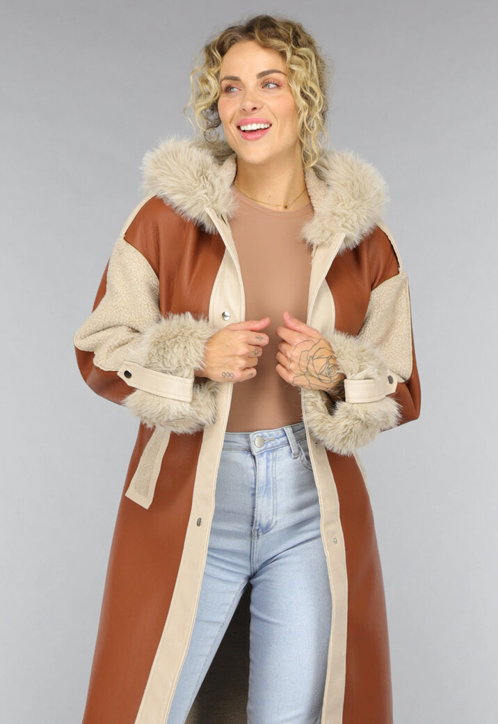 Camel Trenchcoat met Teddy Voering en Bontkraag