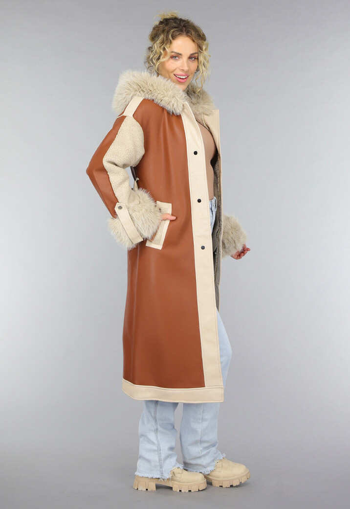 Camel Trenchcoat met Teddy Voering en Bontkraag