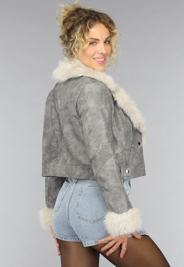 Grijze Korte Jas met Beige Bontkraag