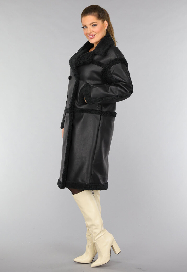 Lange Zwarte Lederlook Teddy Trenchcoat