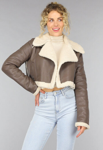 NEW0210 Cropped Taupe Lederlook Teddy Jasje