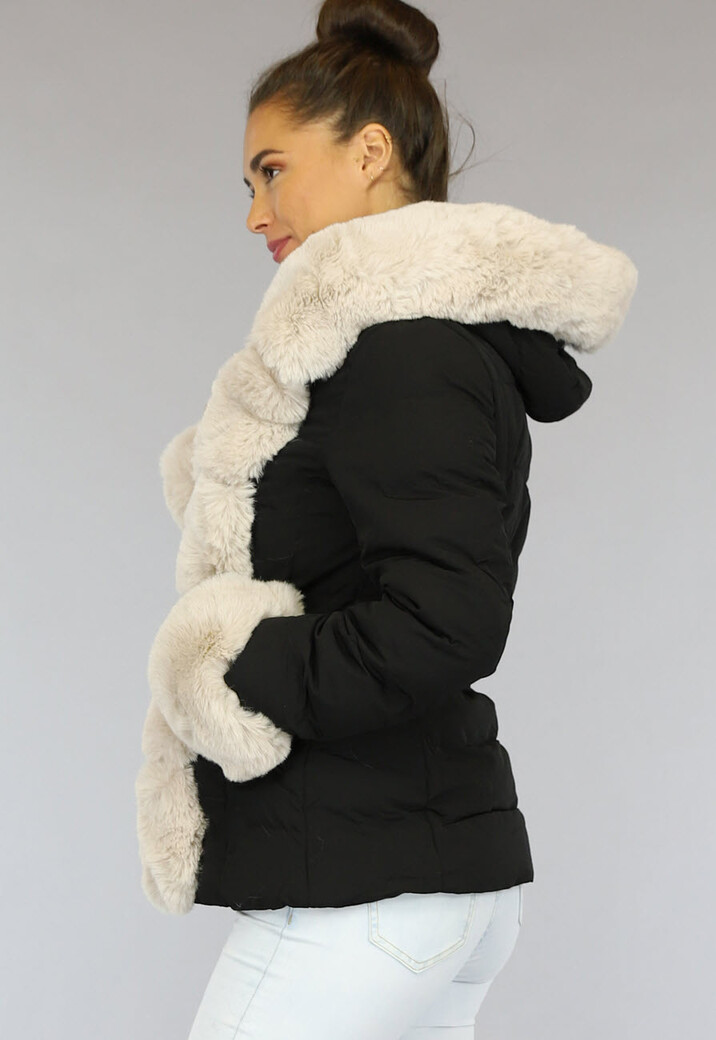 Korte Zwarte Winterjas met Beige Bont