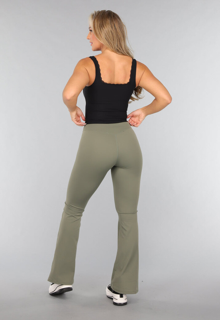 Zwarte Croptop met Uitneembare Pads