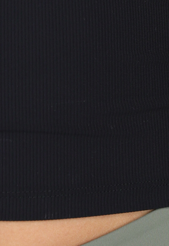 Zwarte Croptop met Uitneembare Pads