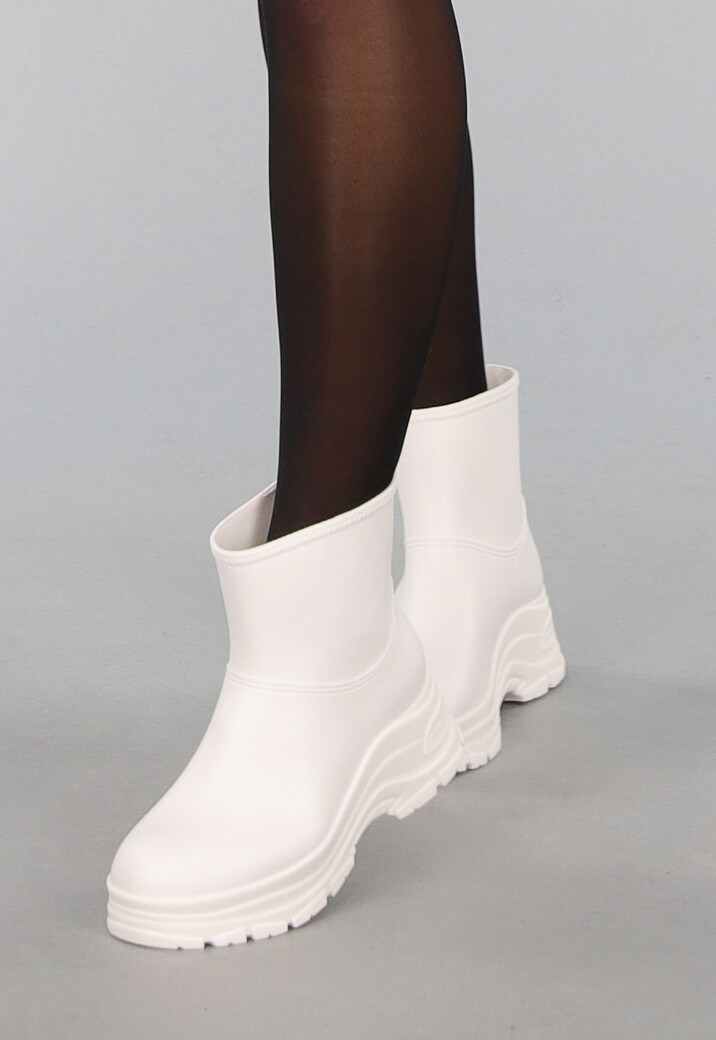 Witte Regenlaarsjes met Dikke Zool