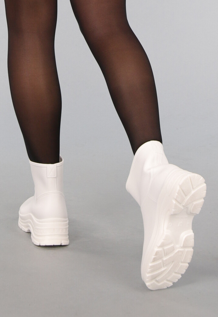 Witte Regenlaarsjes met Dikke Zool