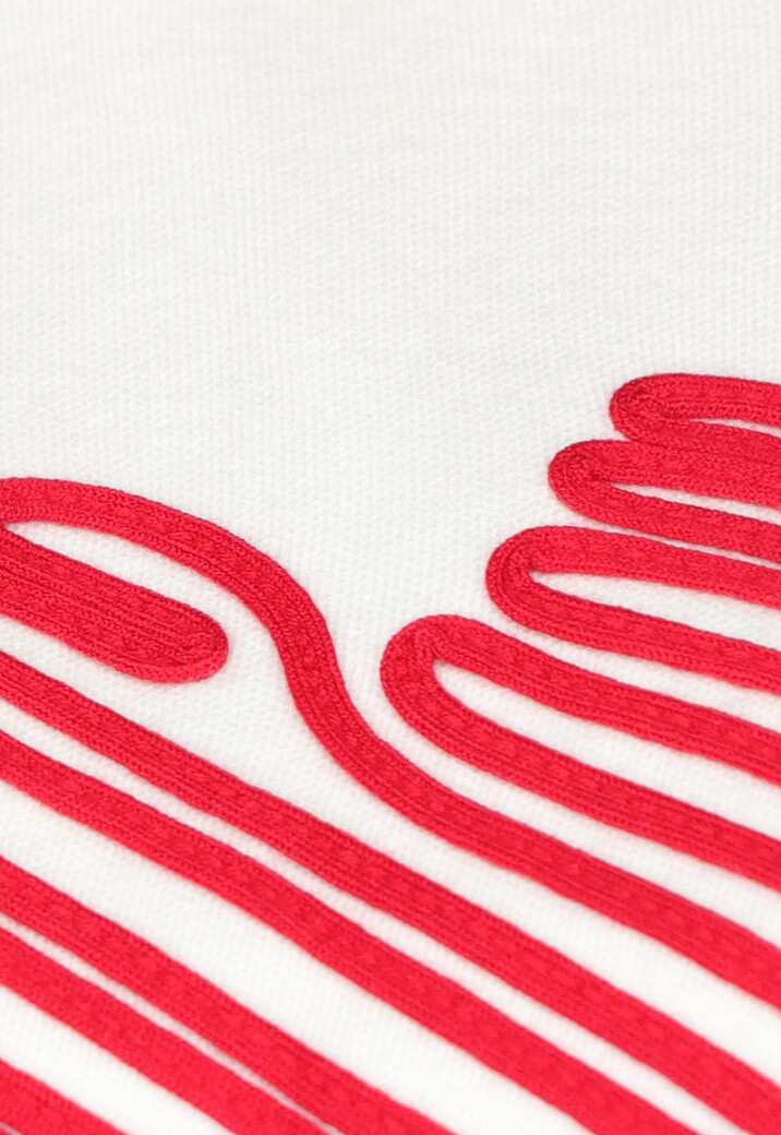 Witte Trui met Rood Hart