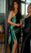 Groene Satin Stretch Avondjurk met One Shoulder