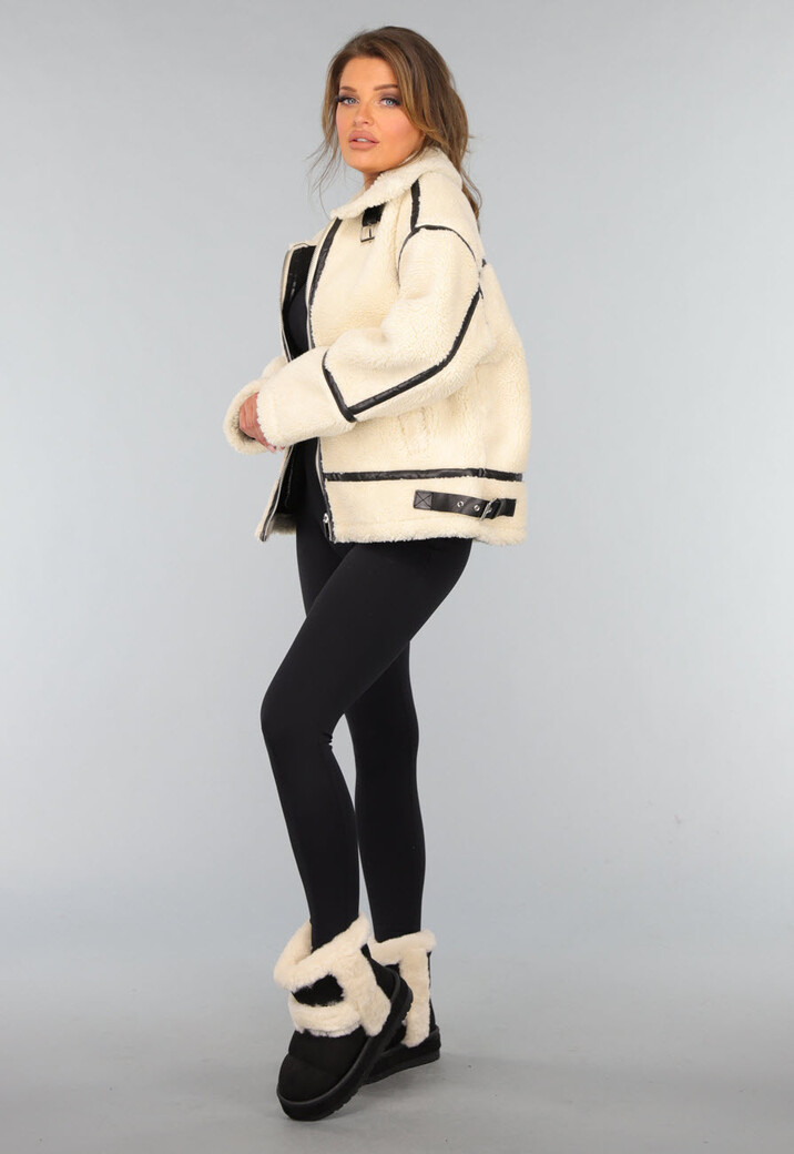 Ecru Teddy Jas met Zwarte Details