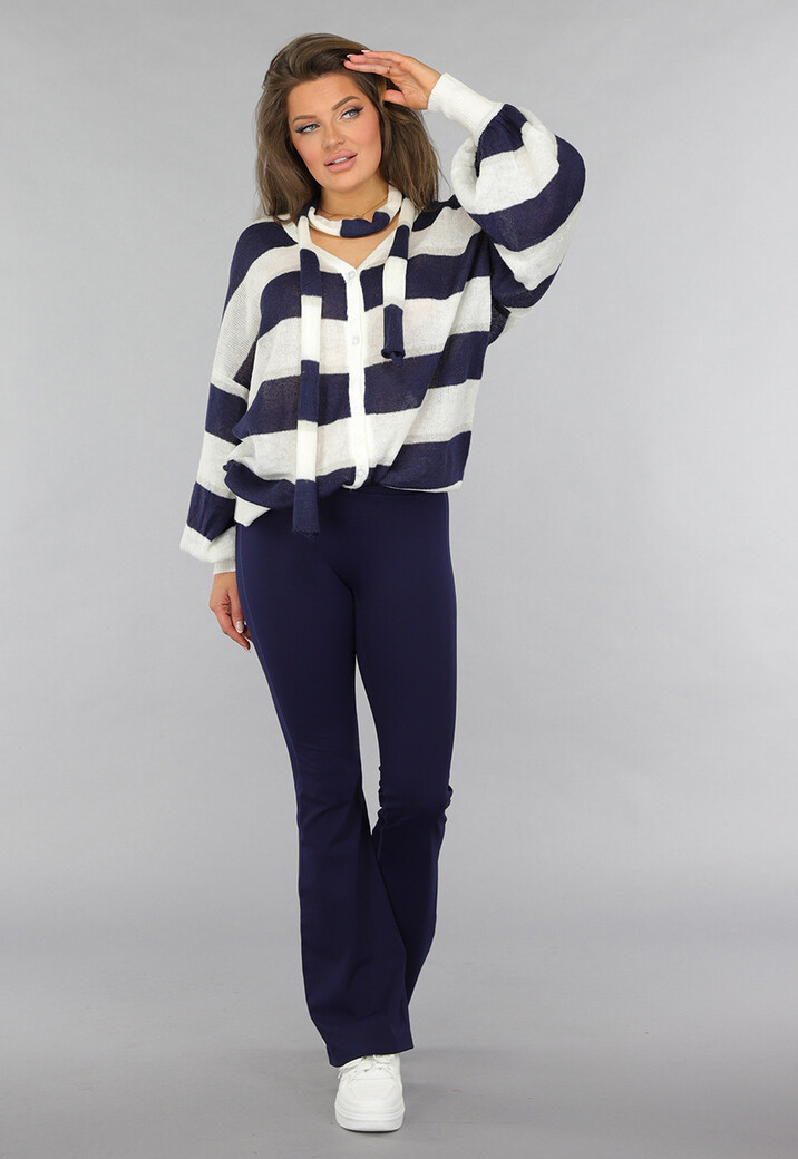 Oversized Gestreepte Trui met Knopen en Sjaaltje