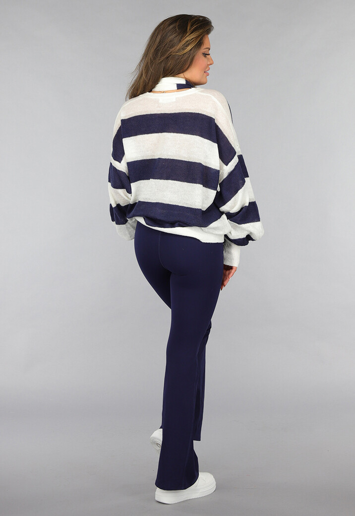 Oversized Gestreepte Trui met Knopen en Sjaaltje