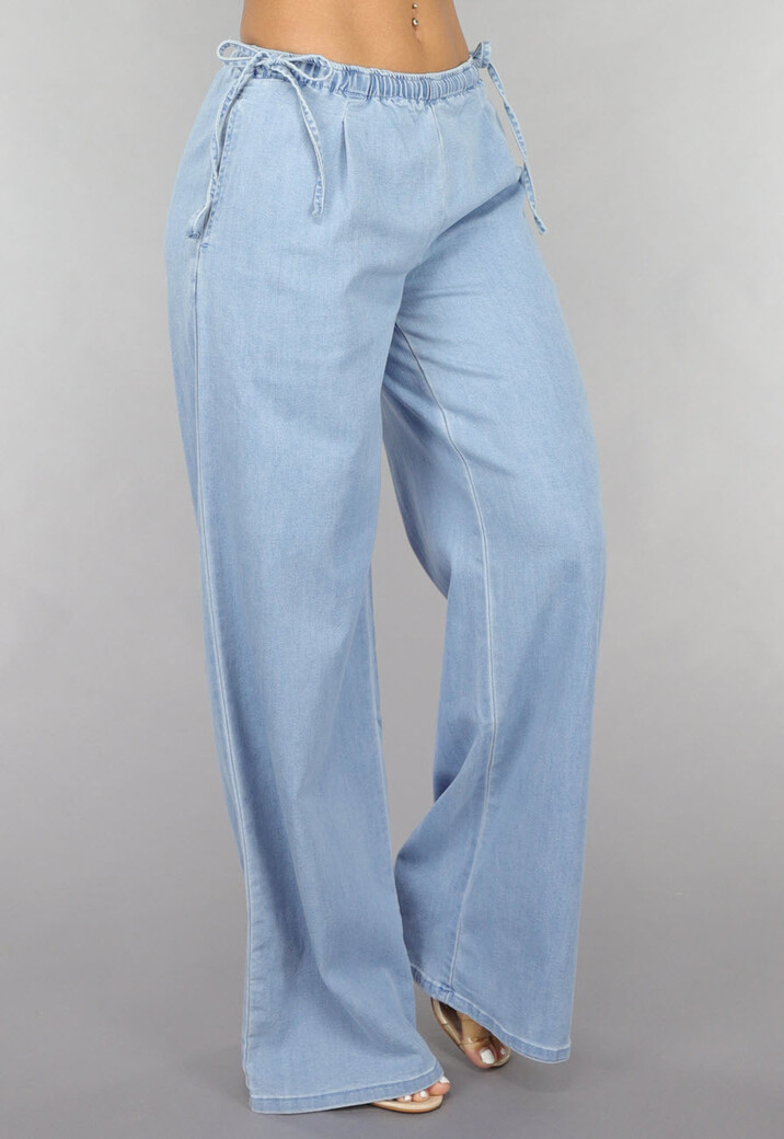 Low Waist Tall Wide Leg Jeans met Strikdetails