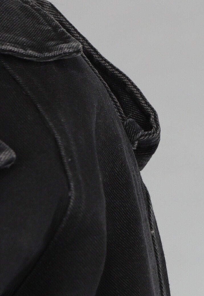 Cropped Zwarte Denim Jas met Gespdetails