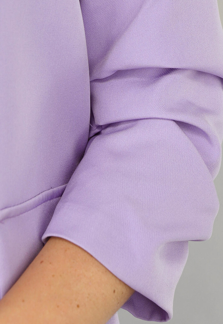 Lila Getailleerde Blazer met Geplooide Mouwen