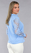 Lichtblauwe Blouse met See-Through Crochet Mouwen