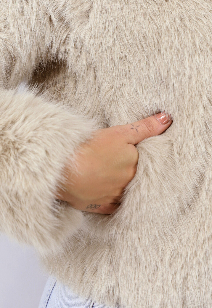 Taupe Faux Fur Jas