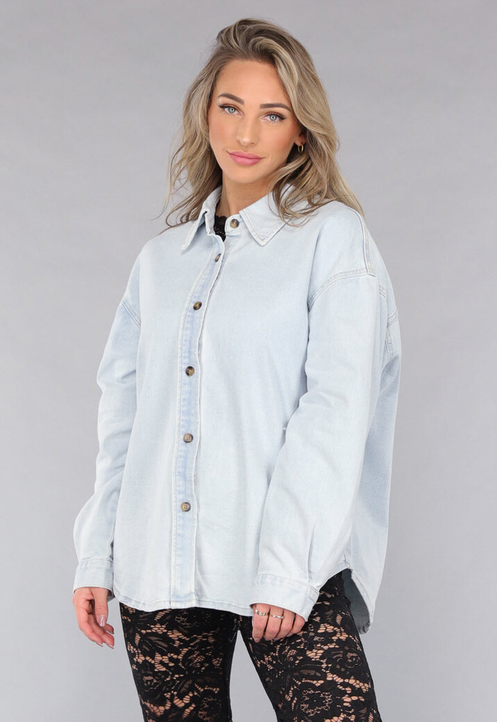 Lichtblauwe Denim Blouse met Knoopsluiting