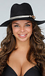 Zwarte Strandhoed met Parelmoer Twist Band en Gouden Chain Detail