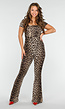 Aansluitende Luipaardprint Jumpsuit met Vierkante Hals, Korte Mouwen en Uitlopende Pijpen