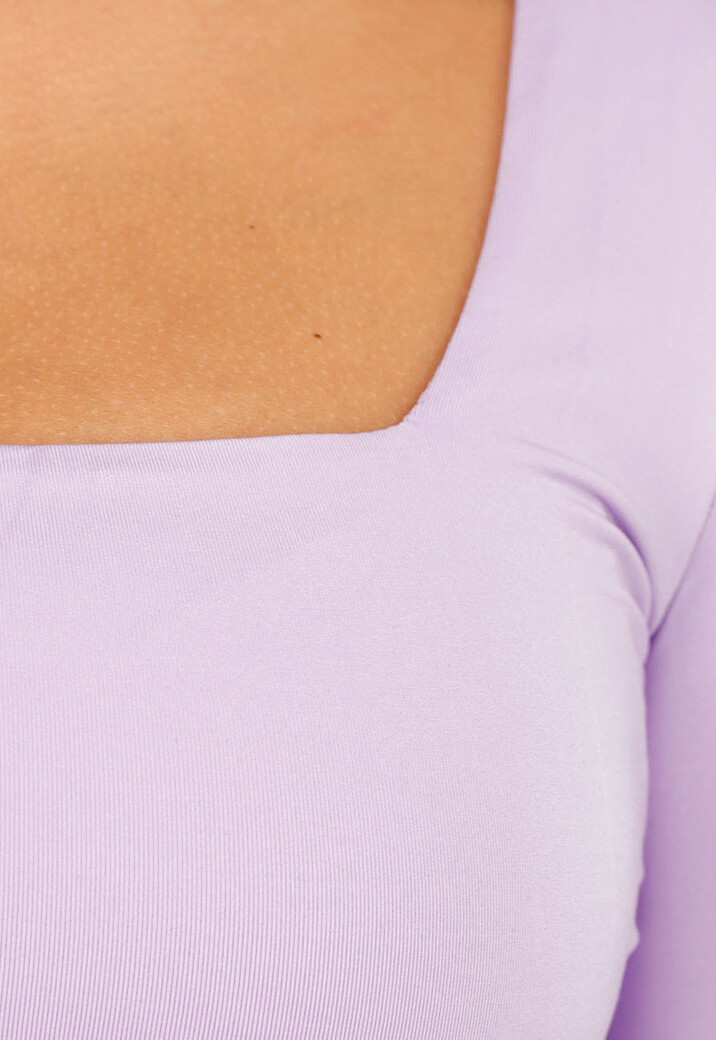 Lila Stretch Top met Vierkante Hals en Lange Mouwen