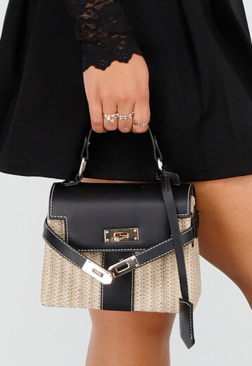 Kleine Raffia Handtas met Zwarte Lederlook Afwerking