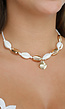 Ketting met Wit/Gouden Kauri Schelpjes en Goud Bedeltje