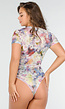 Mesh Bodysuit met Korte Mouwen en Pastelkleurige Bloemenprint in Zachte Tinten