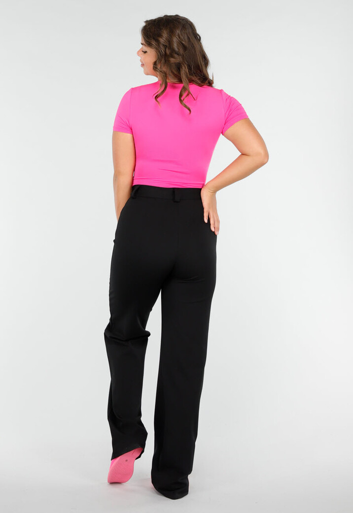 Shortsleeve Twist Bodysuit in Felroze met V-hals