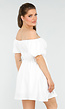 Stijlvolle Off-Shoulder Witte Jurk met Veel Stretch