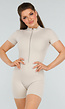 Stijlvolle Beige Sport Playsuit met Ritssluiting