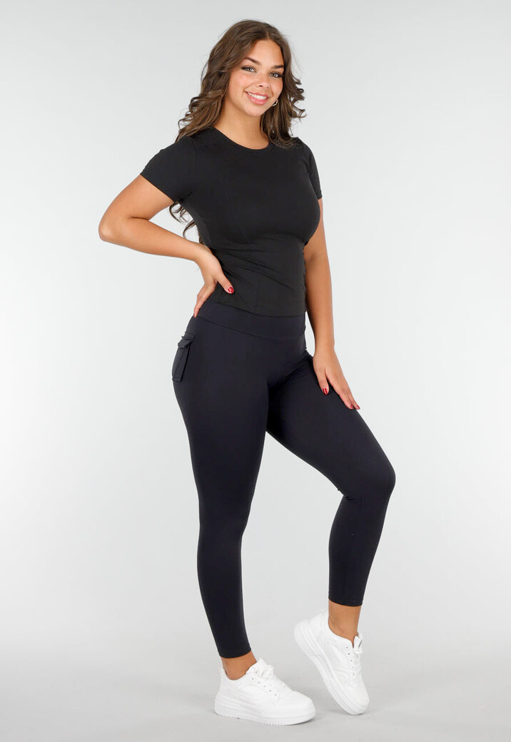 Zwart Korte Mouwen Sporttop voor Vrouwen met Comfortabele Fit