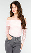 Stijlvolle Roze Off-Shoulder Lace Body met Lange Mouwen
