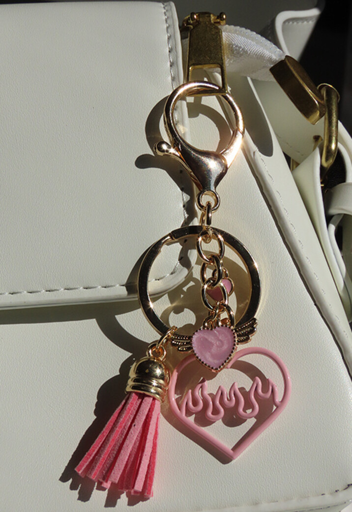 Sleutelhanger in Zwart en Roze met Franjedetails