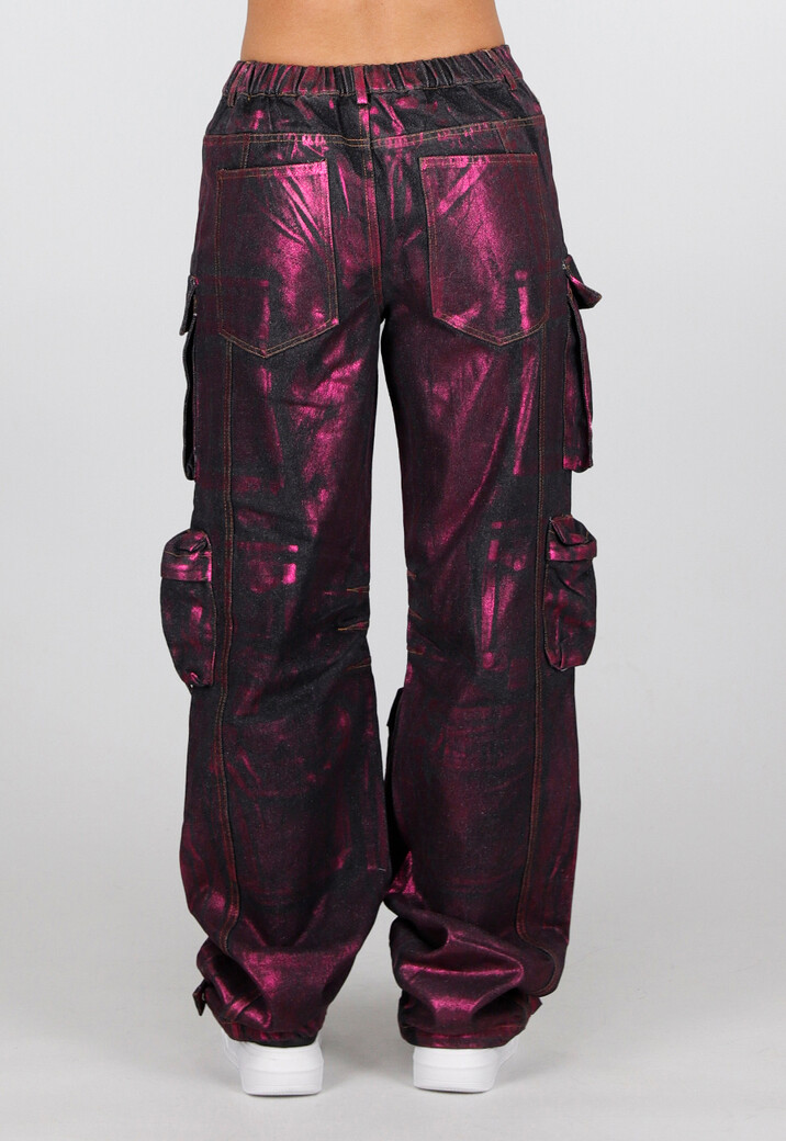 Zwarte Cargo Jeans met Roze Metallic Coating en Zakken