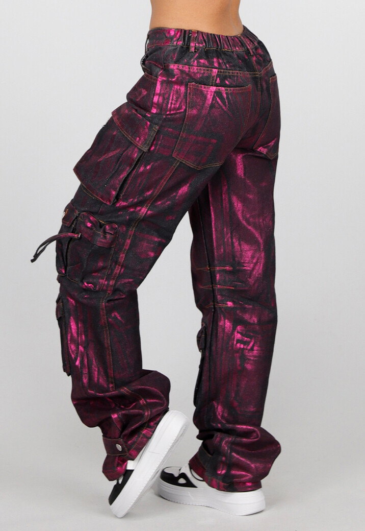 Zwarte Cargo Jeans met Roze Metallic Coating en Zakken