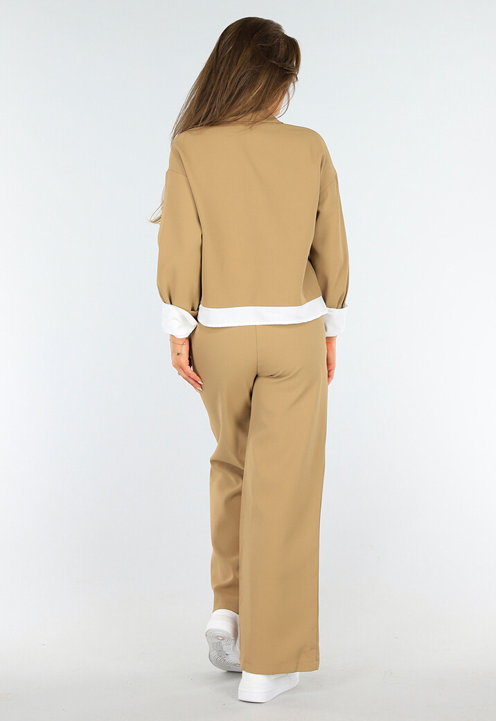Tweedelige Camel Set met Elastische Tailleband en Blouse Detail