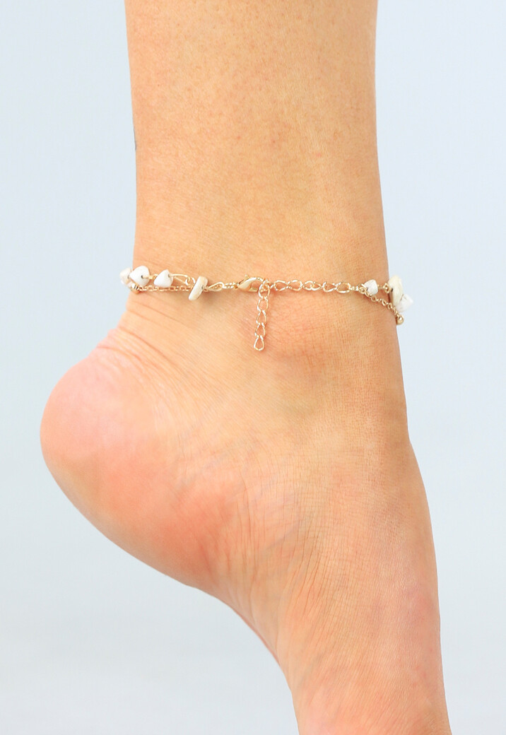 Goudkleurig Gelaagd Enkelbandje met Dromenvanger Bedeltje en Witte Steentjes