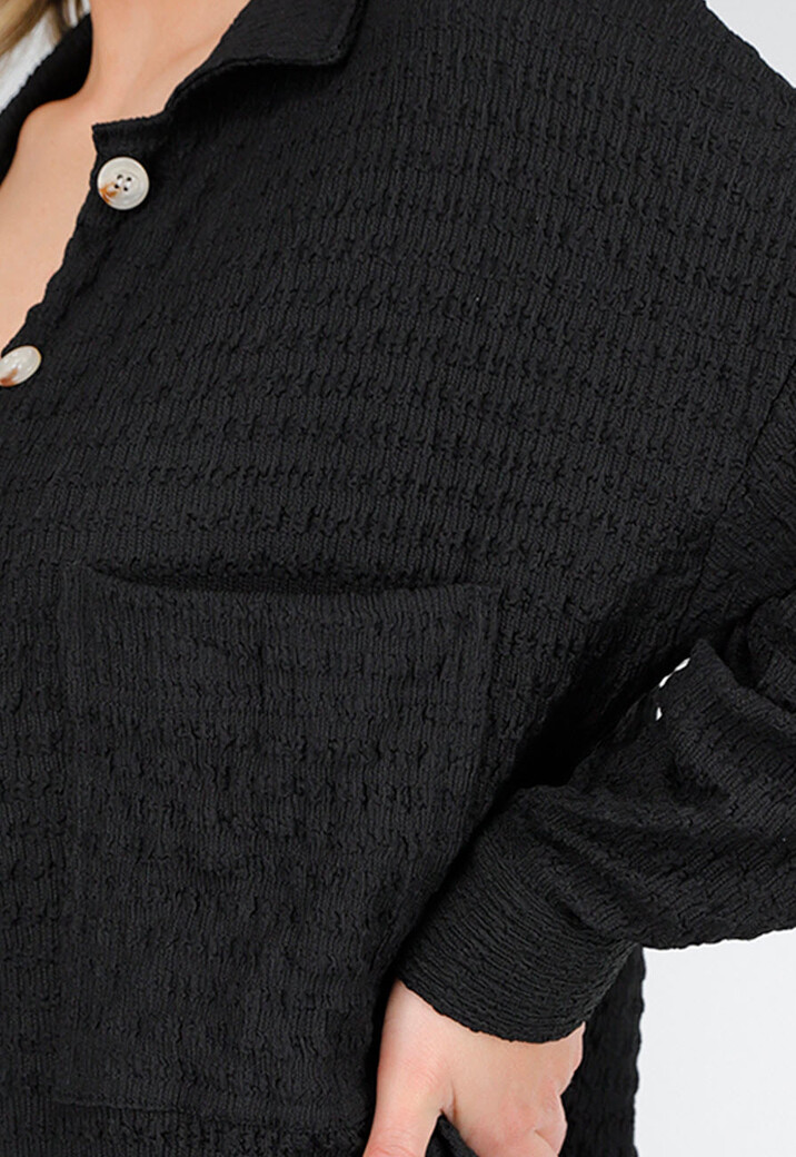 Zwarte Crinkle Set met Doorknoop Blouse en Rechte Broek met Elastische Tailleband