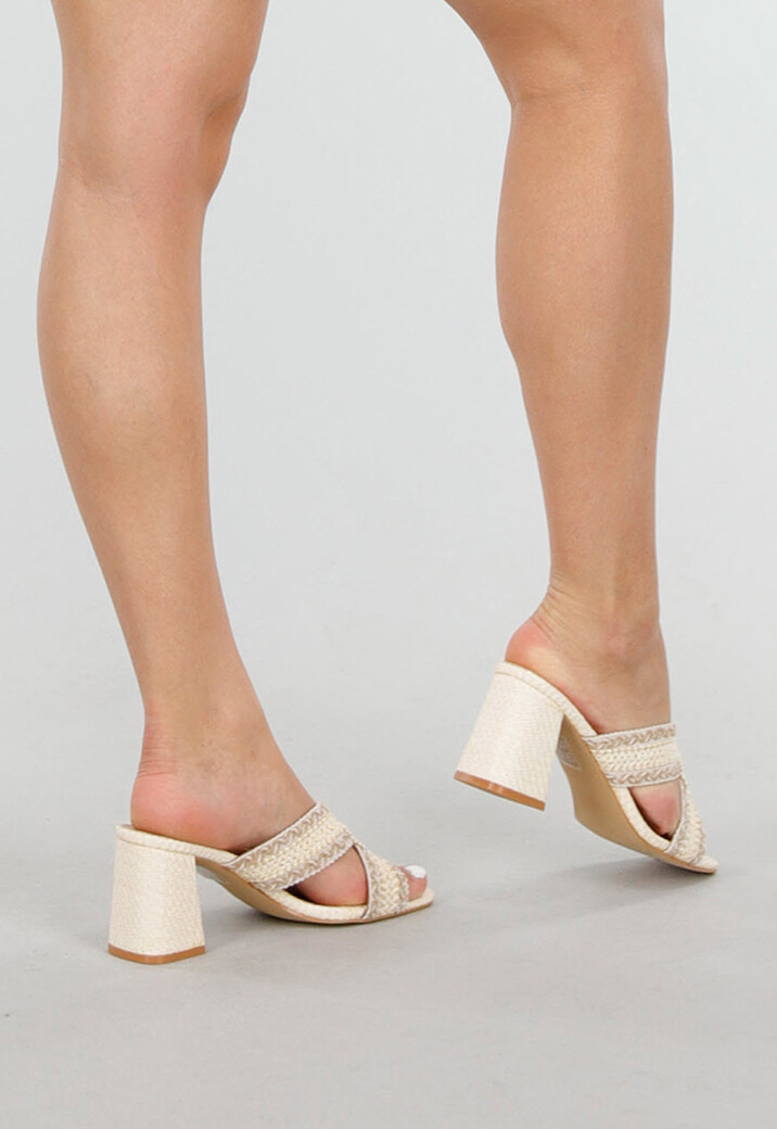 Beige Instapsandalen met Gevlochten Golvende Bandjes en Vierkante Neus