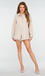 Beige Mousseline Set met Gehaakte Details, Knoopblouse en Ruffle Short
