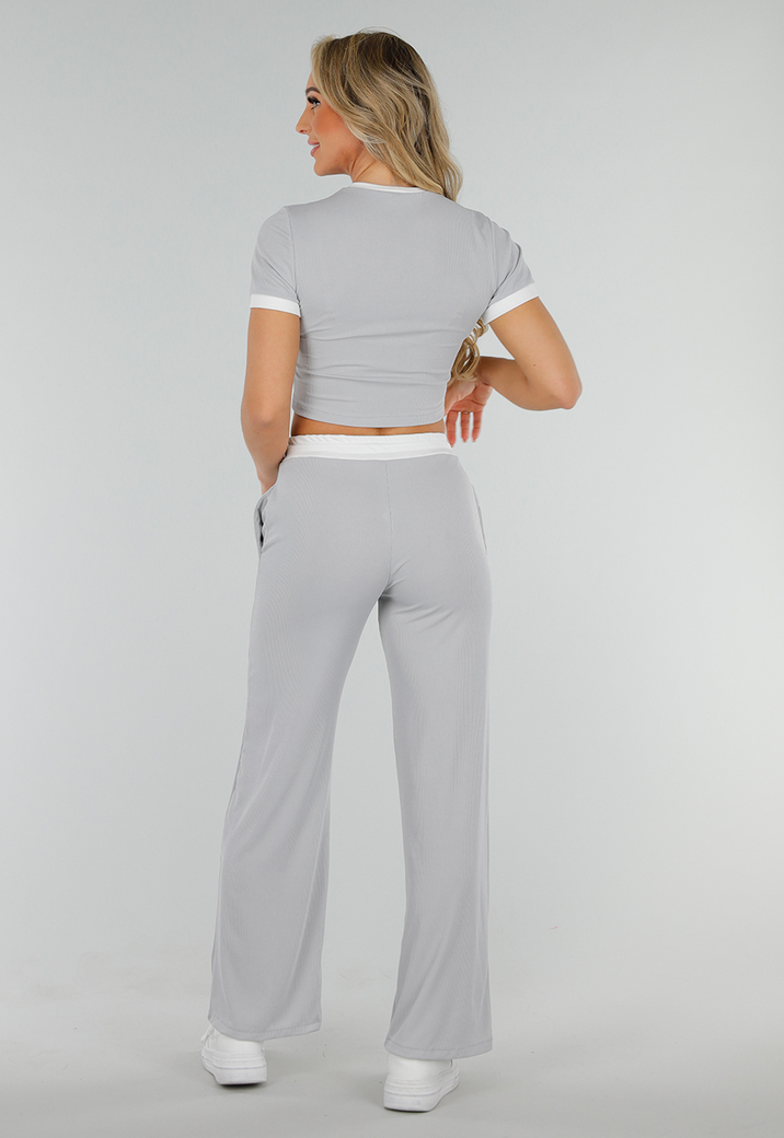 Grijze Two Piece Set met Lange Broek en Korte Top met Colorblockingdetails