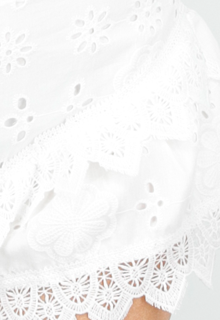 Witte Broderie Short met Scrunchband