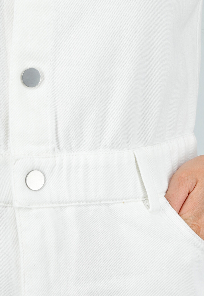 Witte Stretch Denim Playsuit met Korte Mouwen en Steekzakken