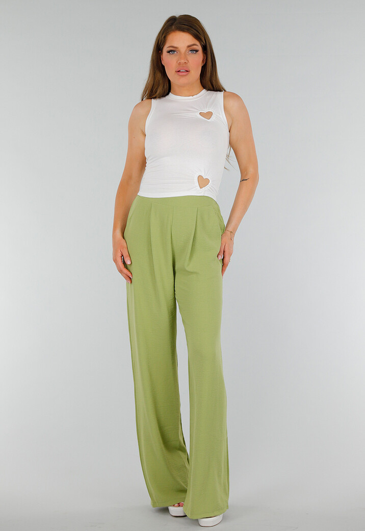 Witte Mouwloze Stretch Cropped Top met Hart Cut Outs