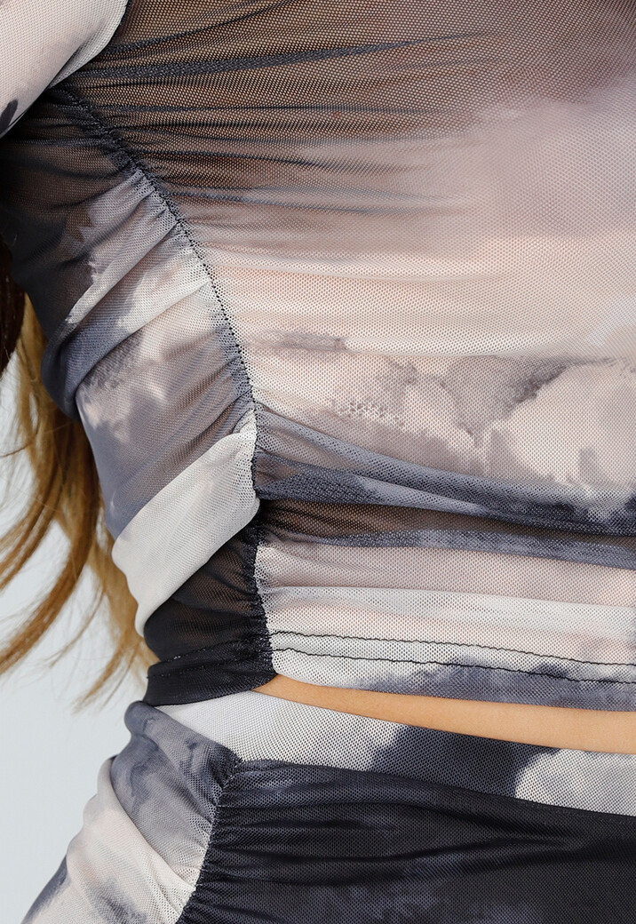 Lange Mouwen Creme Zwarte Tie Dye Mesh Stretch Top met Geplooid Detail