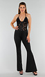 Zwarte Jumpsuit met Kanten Haltertop, V-Hals en Flared Pijpen