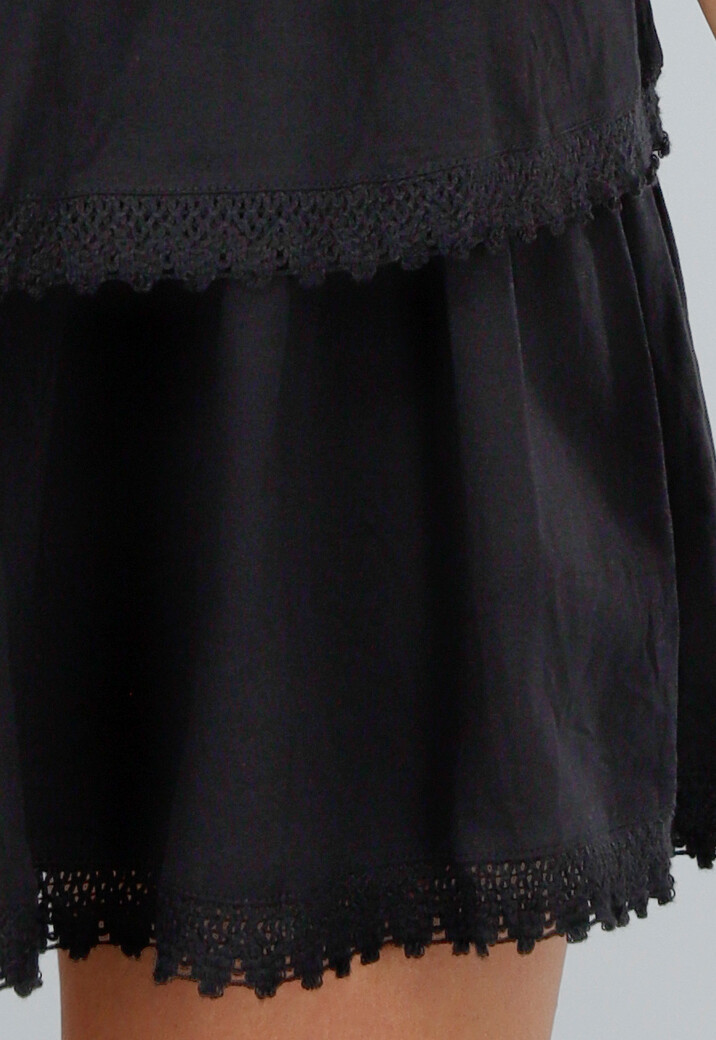 Zwarte Two Piece Set met Ruches, Korte Mouwen en Embroidery details